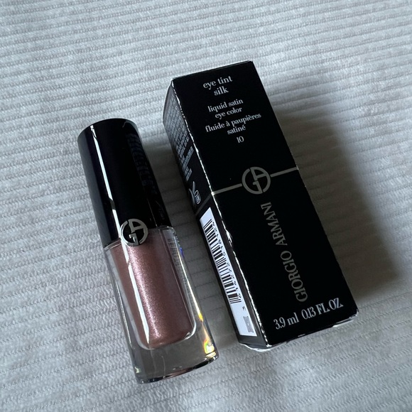 Giorgio Armani Eye Tint Silk long lasting liquid eyeshadow - Picture 1 of 2